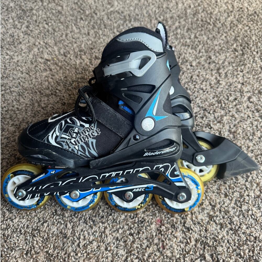 Bladerunner Phoenix Adjustable Inline Skates Youth Size 11J-1 Black/Blue